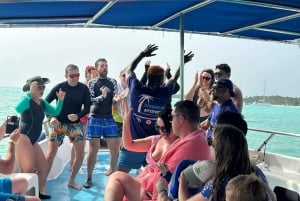 From Punta Cana: Small Group Catalina Island Snorkeling Tour