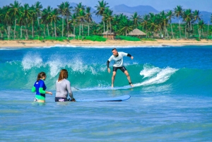 Całodniowy surfing w Punta Cana – lekcje, plaża i zabawa
