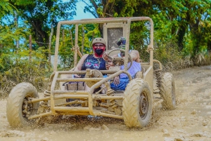 Buggytour met gids door het strand en de Cenote van Macau met transfers