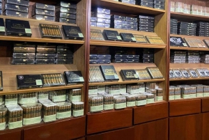 Guided Tour to Don Lucas Cigar Factory: Round-trip transport