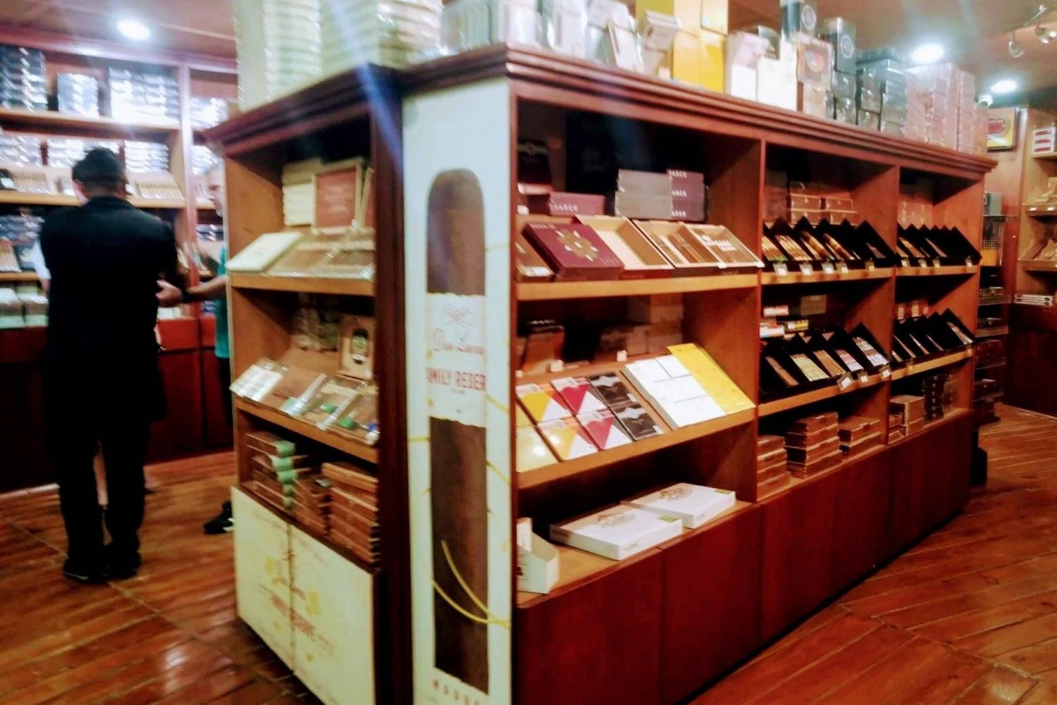 Guidet tur til Don Lucas Cigar Factory & Souvenirs Store