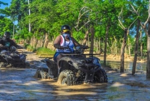 Demi-journée : quad 4x4, grotte et culture dominicaine à Punta Cana