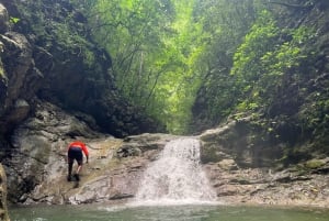 Hiking Tabernacle Thundering Waterfall