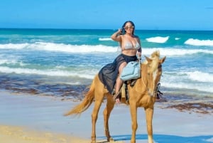 Punta Cana: Excursión a Caballo por la Playa de Macao con Traslados