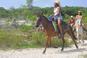 Randonnée à cheval sur la plage de Macao Découvrez le paradis à dos de cheval