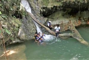 Jarabacoa: canyoning en abseilen in de Jimenoa-rivier