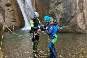 Jarabacoa: canyoning en abseilen in de Jimenoa-rivier