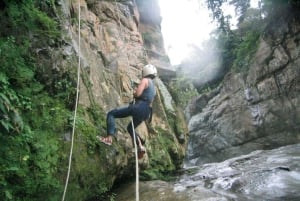 Jarabacoa: canyoning en abseilen in de Jimenoa-rivier