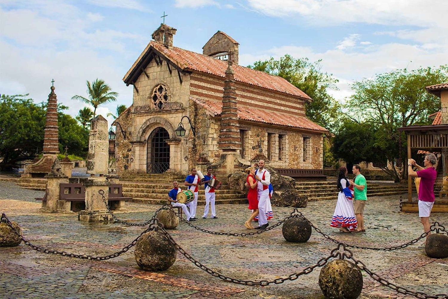 La Romana: Catalina Island og Altos de Chavón dagsudflugt