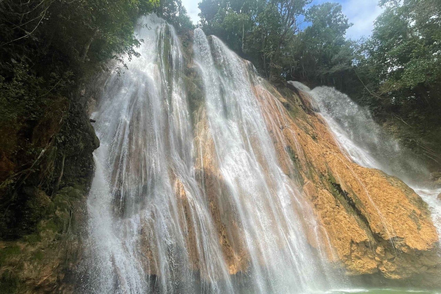 Las Terrenas: El Limón Waterfall Trekking Tour in Samana