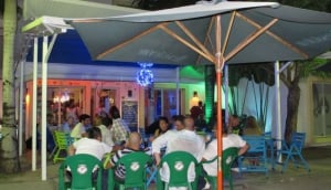 Liqui2 Bar & Lounge