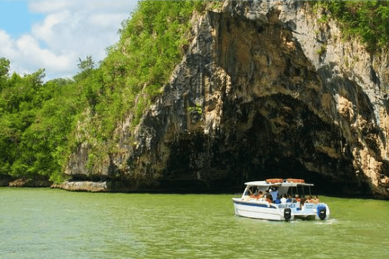 Los Haitises: Kayaking, Hiking, and Caving Tour with Lunch