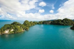 Los Haitises e aventura na cachoeira – dia inteiro saindo de Punta Cana