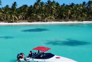 Luxury Mini Yacht Private Cruise in Cotubanamá National Park