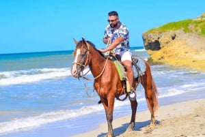 Aventure équestre sur la plage et dans la forêt de Macao