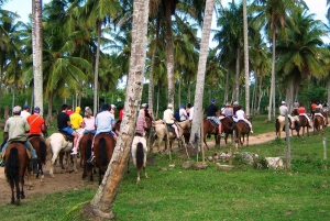 Miches: Laguna El Limón Kayak and Horseback Riding Tour