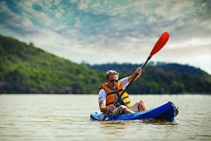 Miches: Laguna El Limón Kayak and Horseback Riding Tour