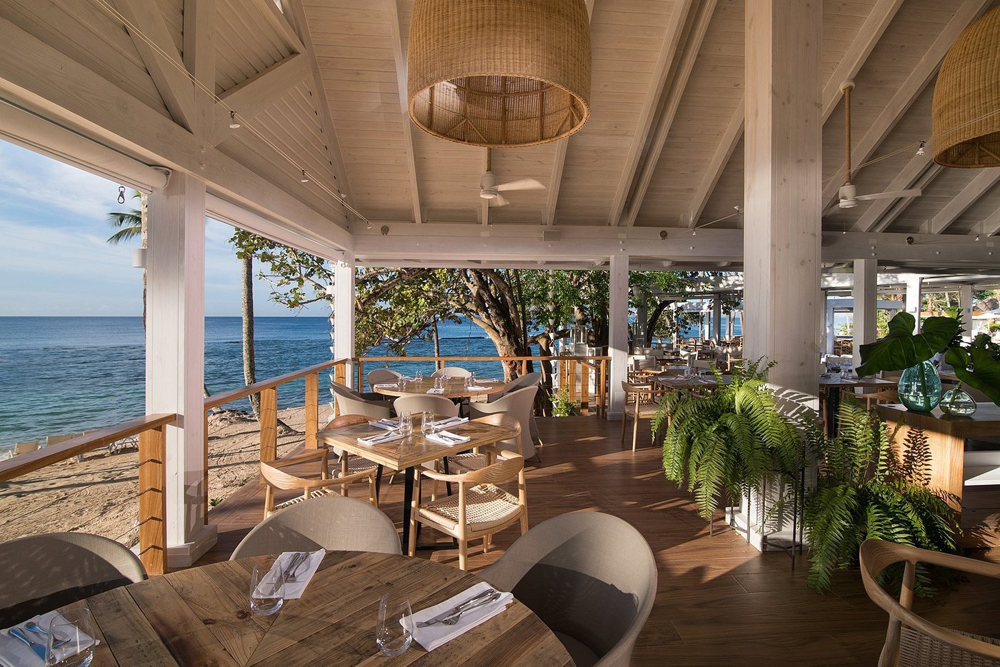 Minitas Beach Club & Restaurant