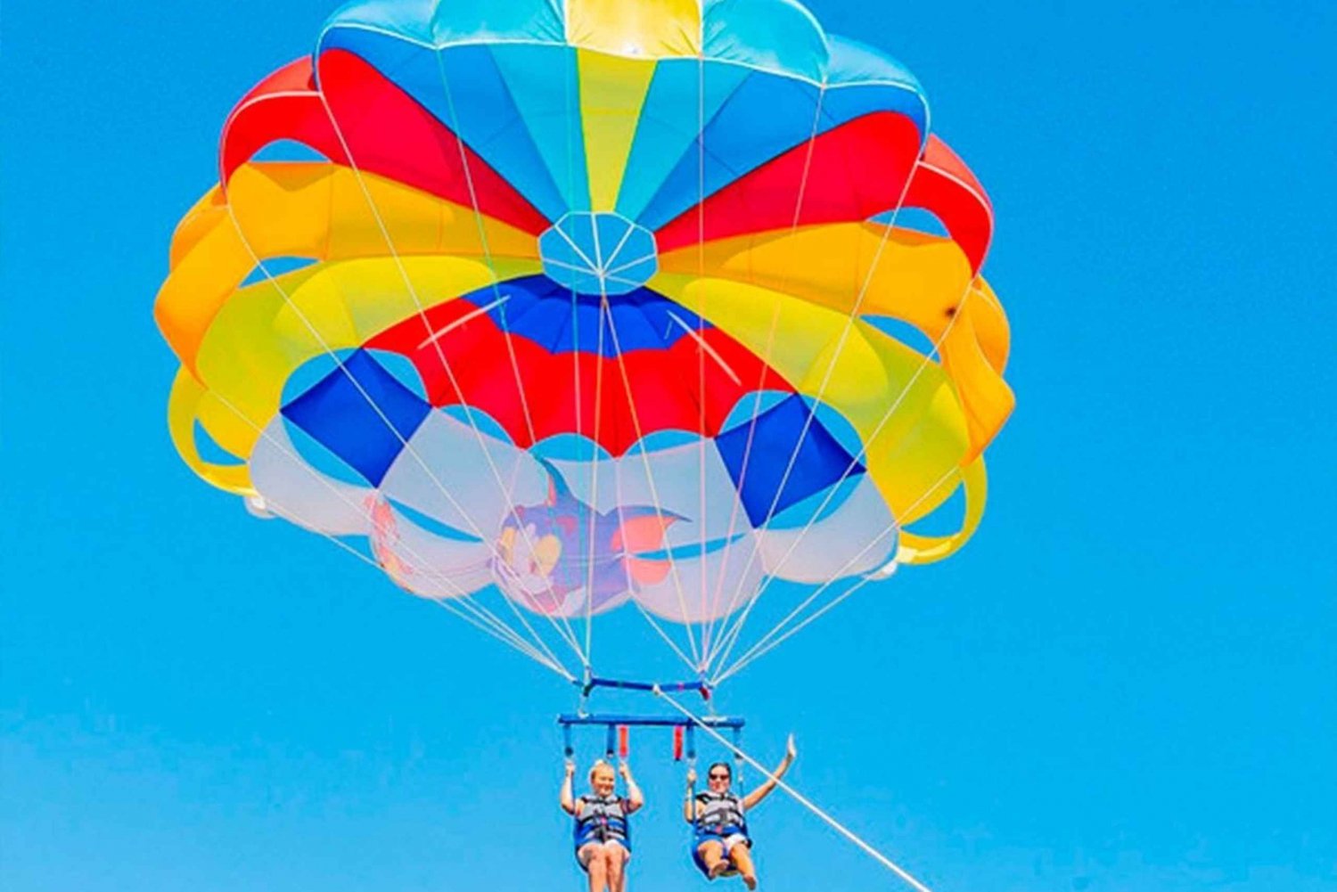 Parasailingowa przygoda nad plażami Punta Cana