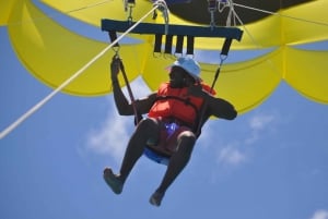 Parasailing Experience with Hotel o airbnb Pickup