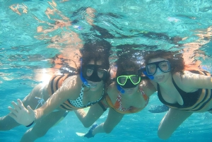 Escursione in catamarano con snorkeling, barbecue e musica