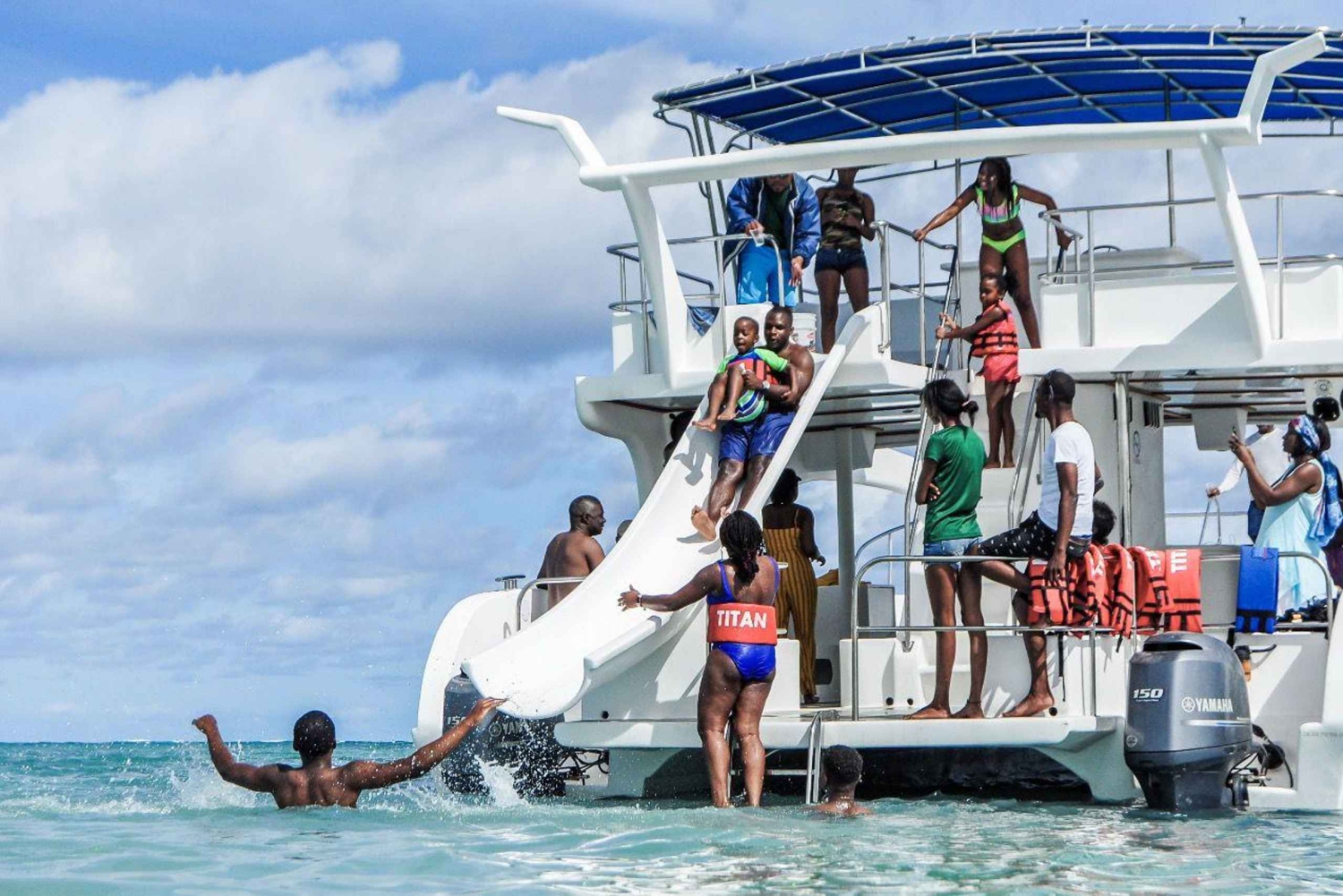 Party Boat From Punta Cana, Open Bar and transportation included