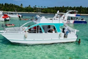 Partybåd fra Punta Cana, åben bar og transport inkluderet