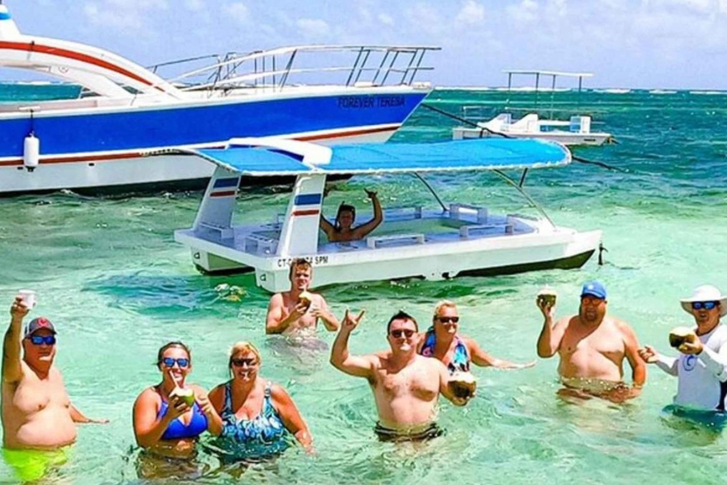 Party Catamaran Adventure : Plongée en apnée et plaisir sur la plage de Bavaro !