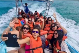 Pedernales: Bahía de las Águilas & Oviedo Lagoon Day Trip