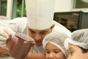 Tour privato: visita una piantagione di cacao con pranzo e degustazione