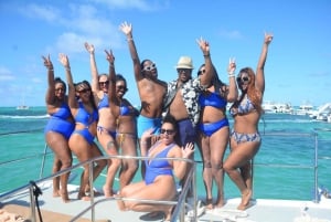 Crociera privata in catamarano a Punta Cana, open bar e snorkeling