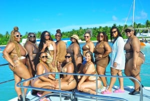 Crociera privata in catamarano a Punta Cana, open bar e snorkeling