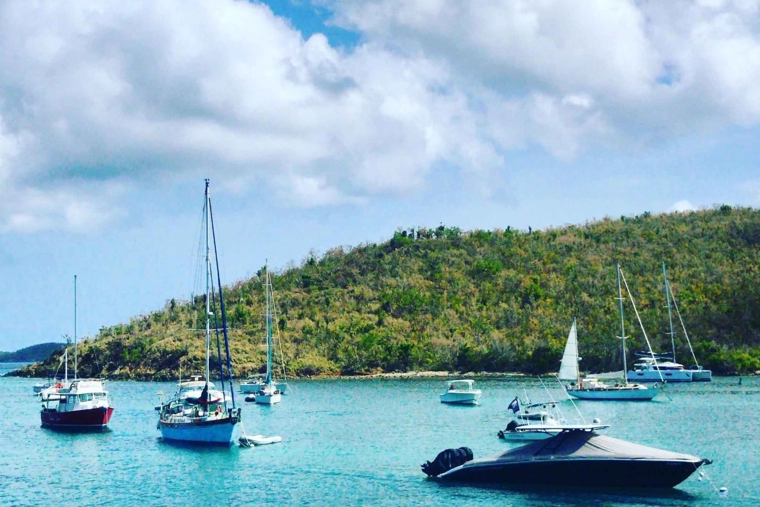 Privat: Katamaran-Tagestour nach Cayo Levantado