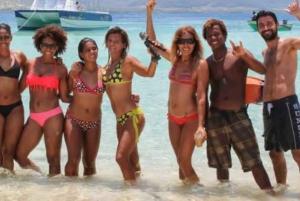 Private: Catamaran Journey to Cayo Arena with Gourmet Lunch