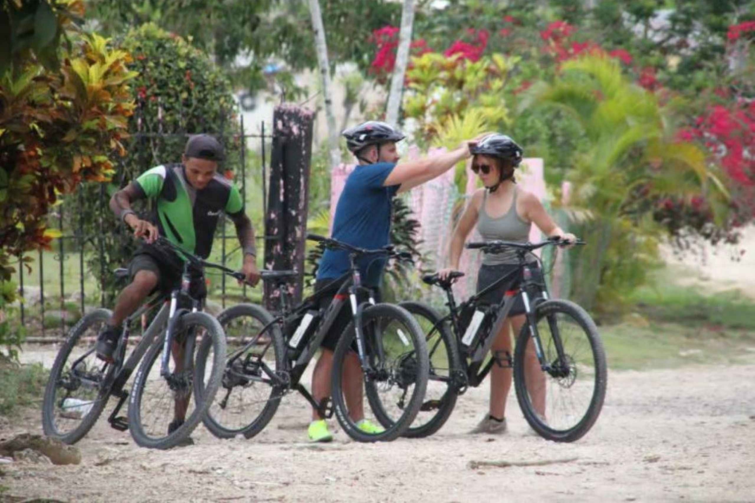 Private E-Bike Adventure Macao, El Salado, Ceiba & El Caño