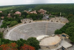 Private Excursion to Cuevas las Maravillas & Altos de Chavón
