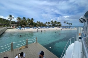 Privat: Heldags tur til Catalina-revet og strand med katamaran