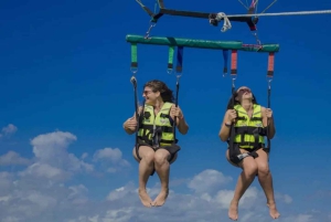 Privat: Parasailing-Abenteuer mit Hotelabholung