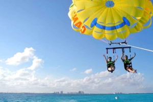 Privat: Parasailing-Abenteuer mit Hotelabholung