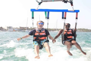 Privat: Parasailing-Abenteuer mit Hotelabholung