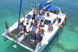 Escursione privata in catamarano con party + bevande e barbecue