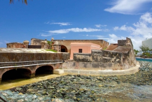 Private: Santo Domingo: Colonial Zone Guided Bike Tour