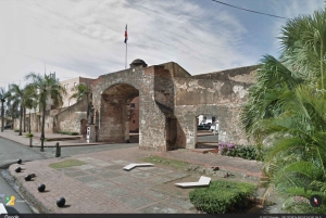 Private: Santo Domingo: Colonial Zone Guided Bike Tour