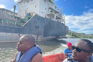 Privado: Passeio de barco pelas margens do rio Santo Domingo e visita aos pontos turísticos da cidade