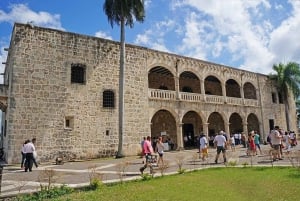 Private:Santo Domingo: Street Tour with Local Guide