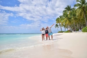 Privé: Saona Island Premium & Mano Juan Day Escape