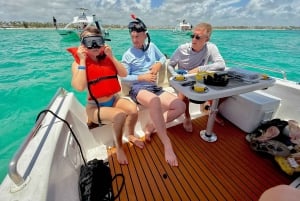 Privat yacht-tur med snorkling, lagun och vild strand