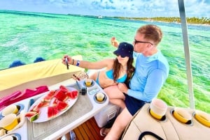 Privat yacht-tur med snorkling, lagun och vild strand