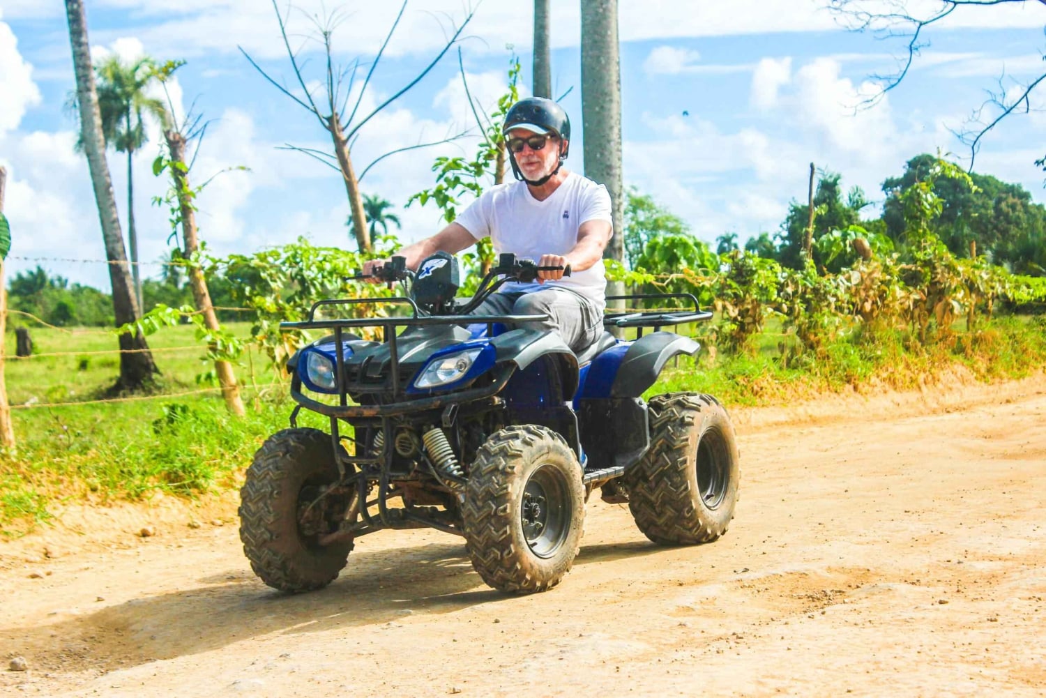 Puerto Plata: ATV-ajelu ja apinat + lounas