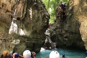 Puerto Plata: Damajagua Waterfalls Tour